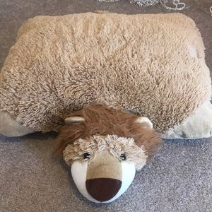 Lion pillow pet